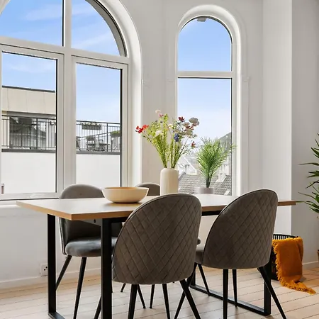 Modern Downtown With Great Views Apartment *