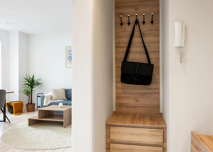 Daire Modern Downtown With Great Views *