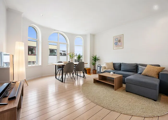 Daire Modern Downtown With Great Views *